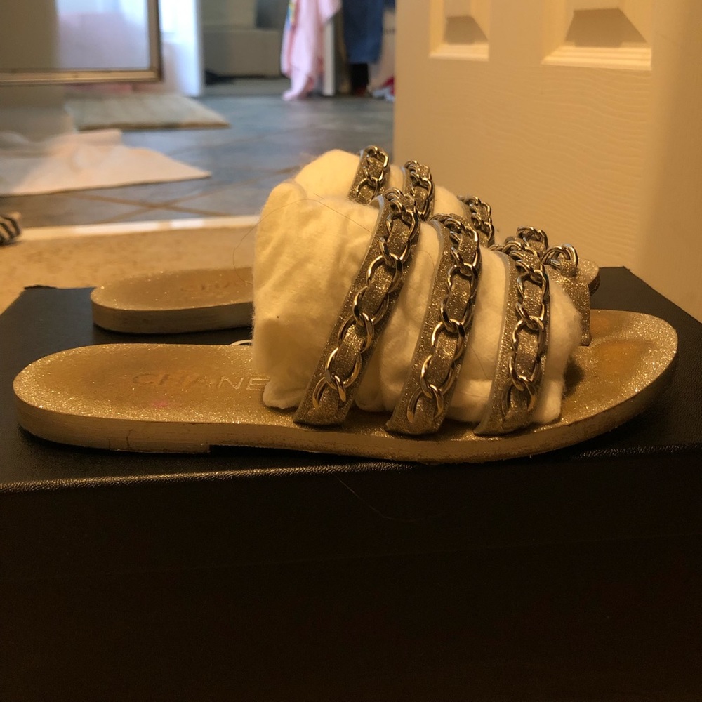 CHANEL Sandals - Picture 4 of 7